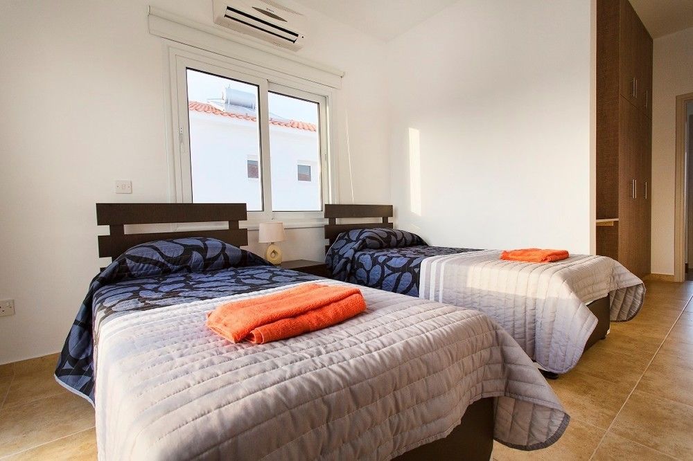 Nissi Villa Christa