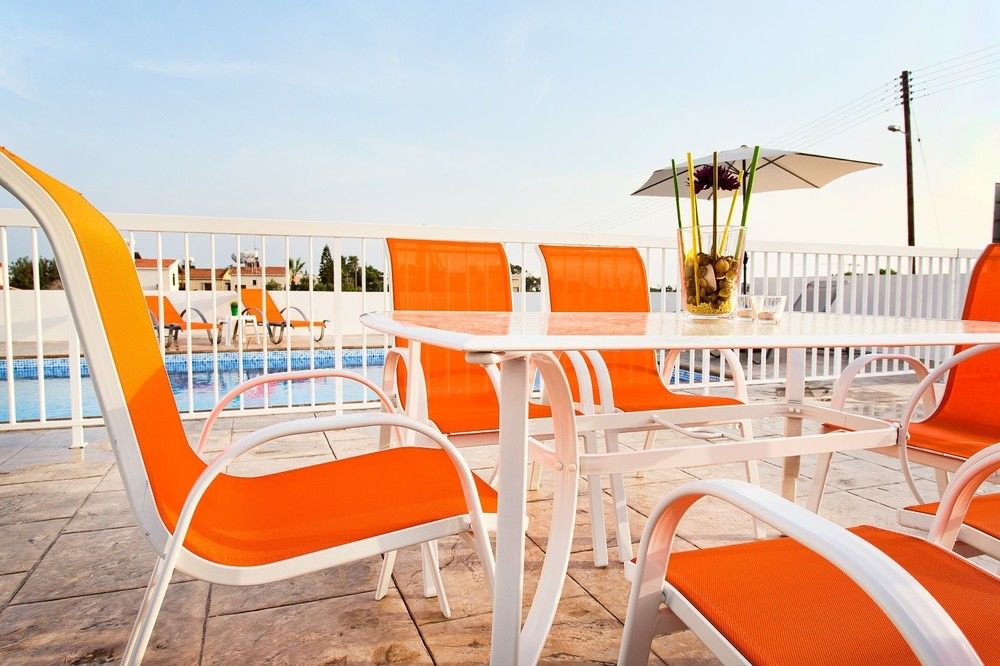 Nissi Villa Christa