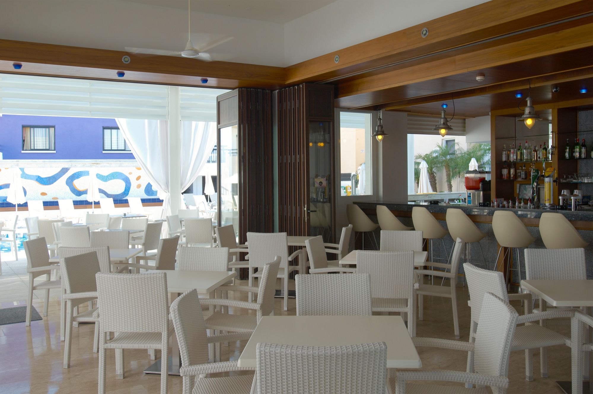 Senator Hotel Apartments