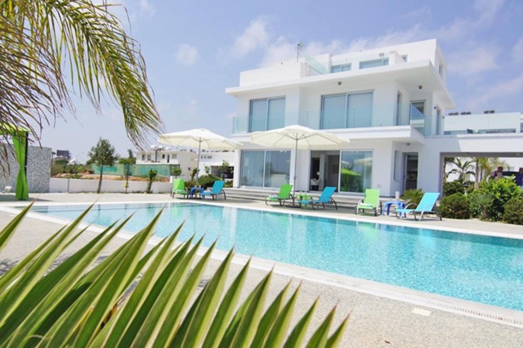 Sky White Pearl Villa