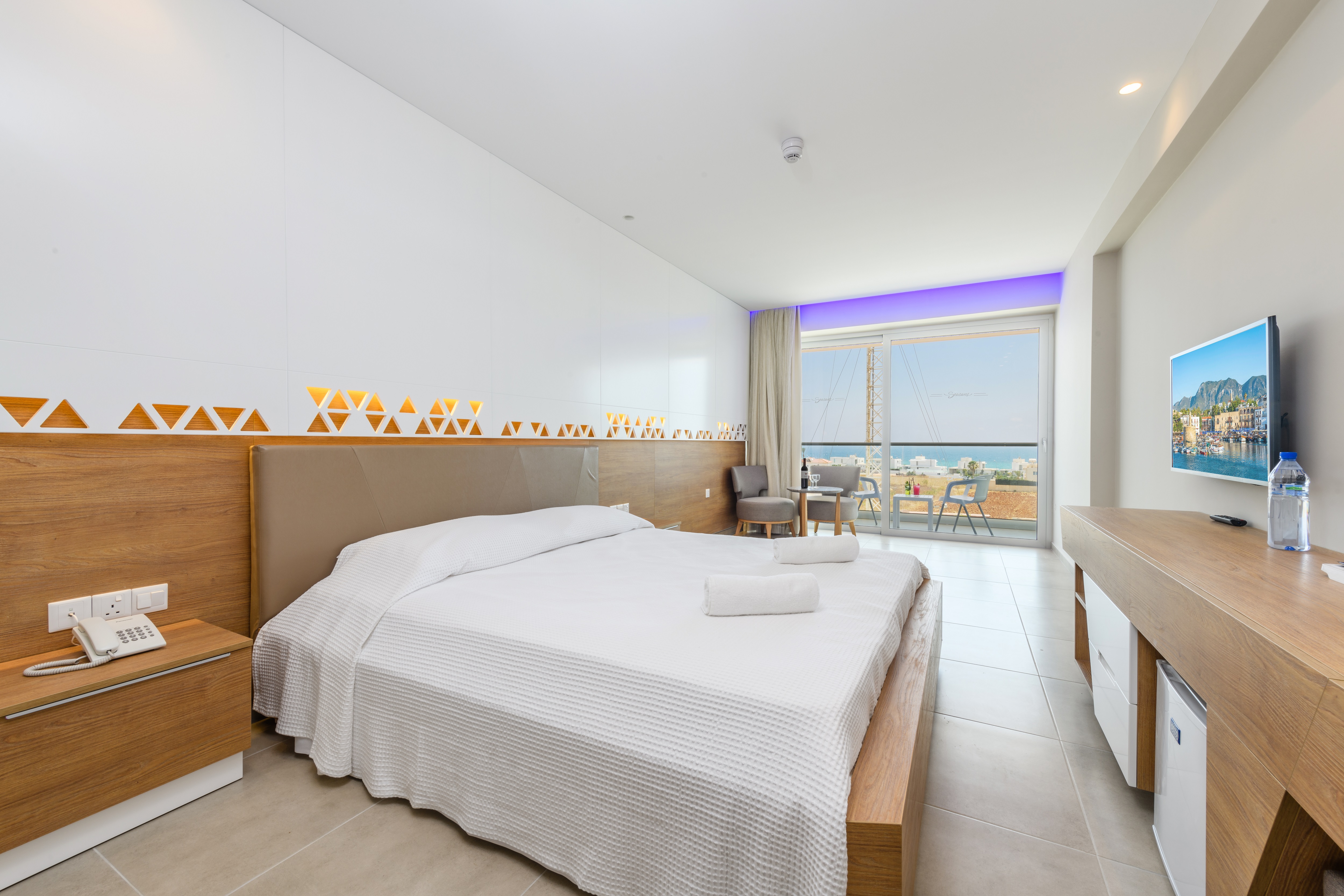 Tasia Maris Seasons Hotel