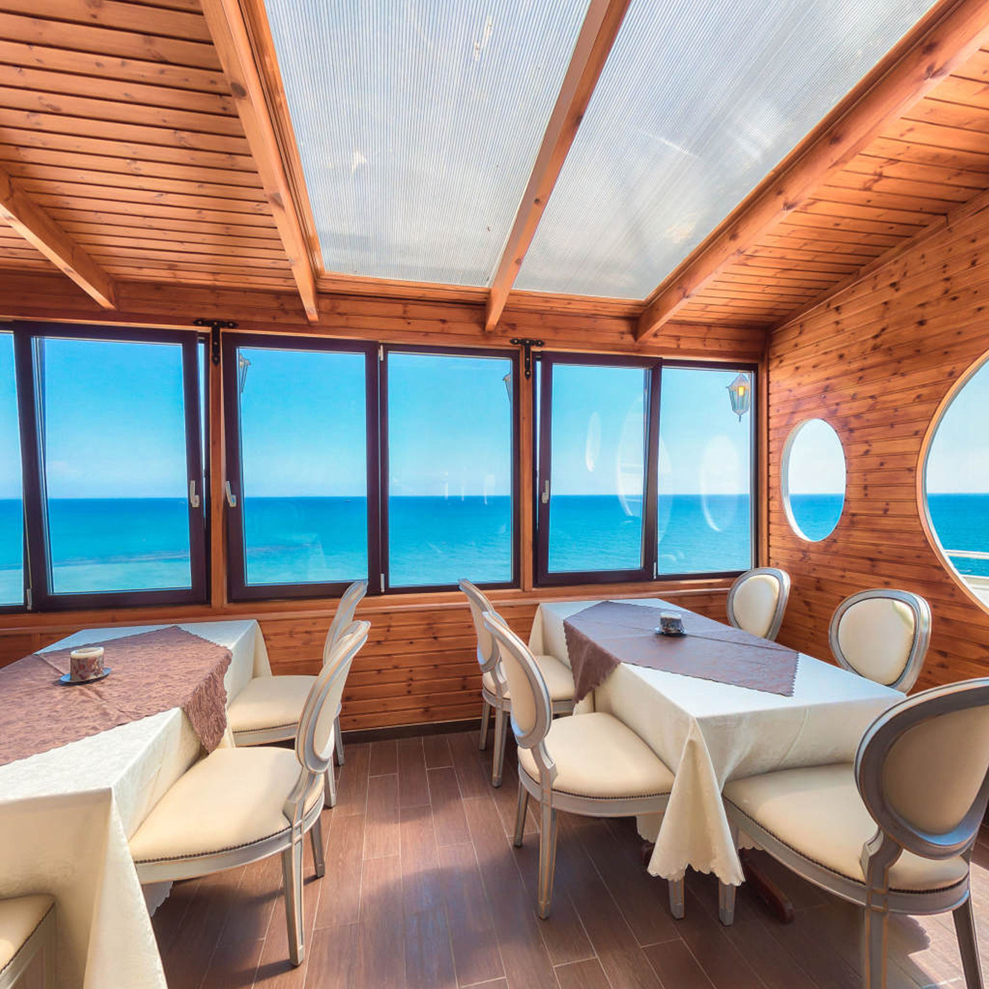 LIV Mackenzie Beach Suites