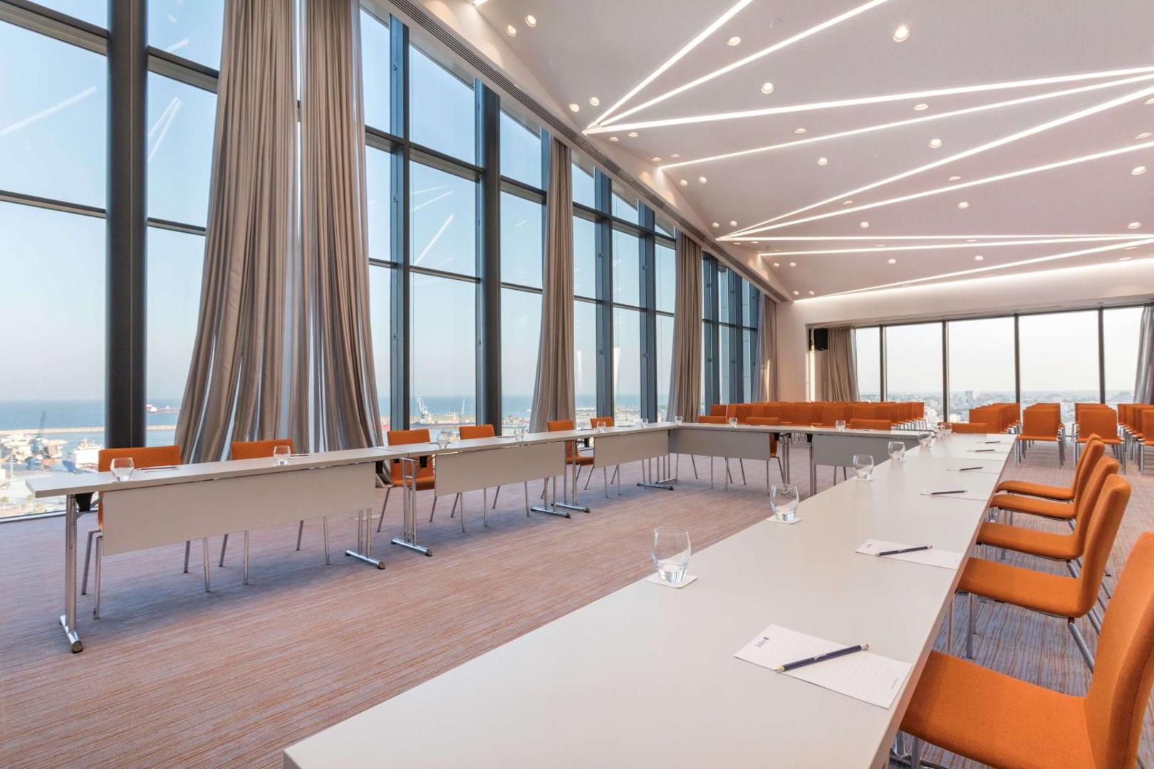 Radisson Blu Hotel, Larnaca