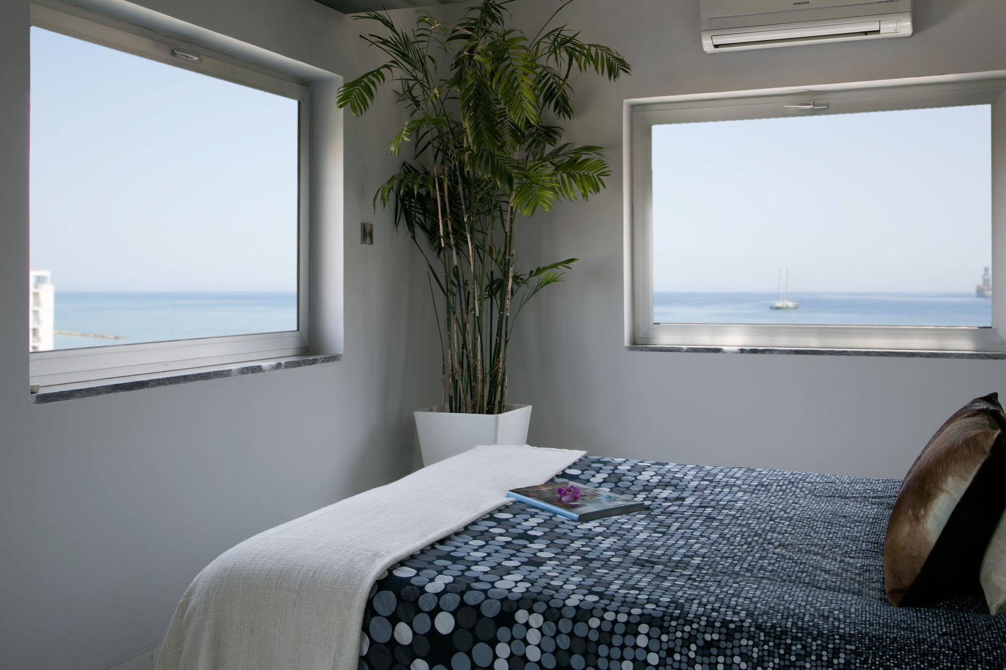 City Sea Business Suites