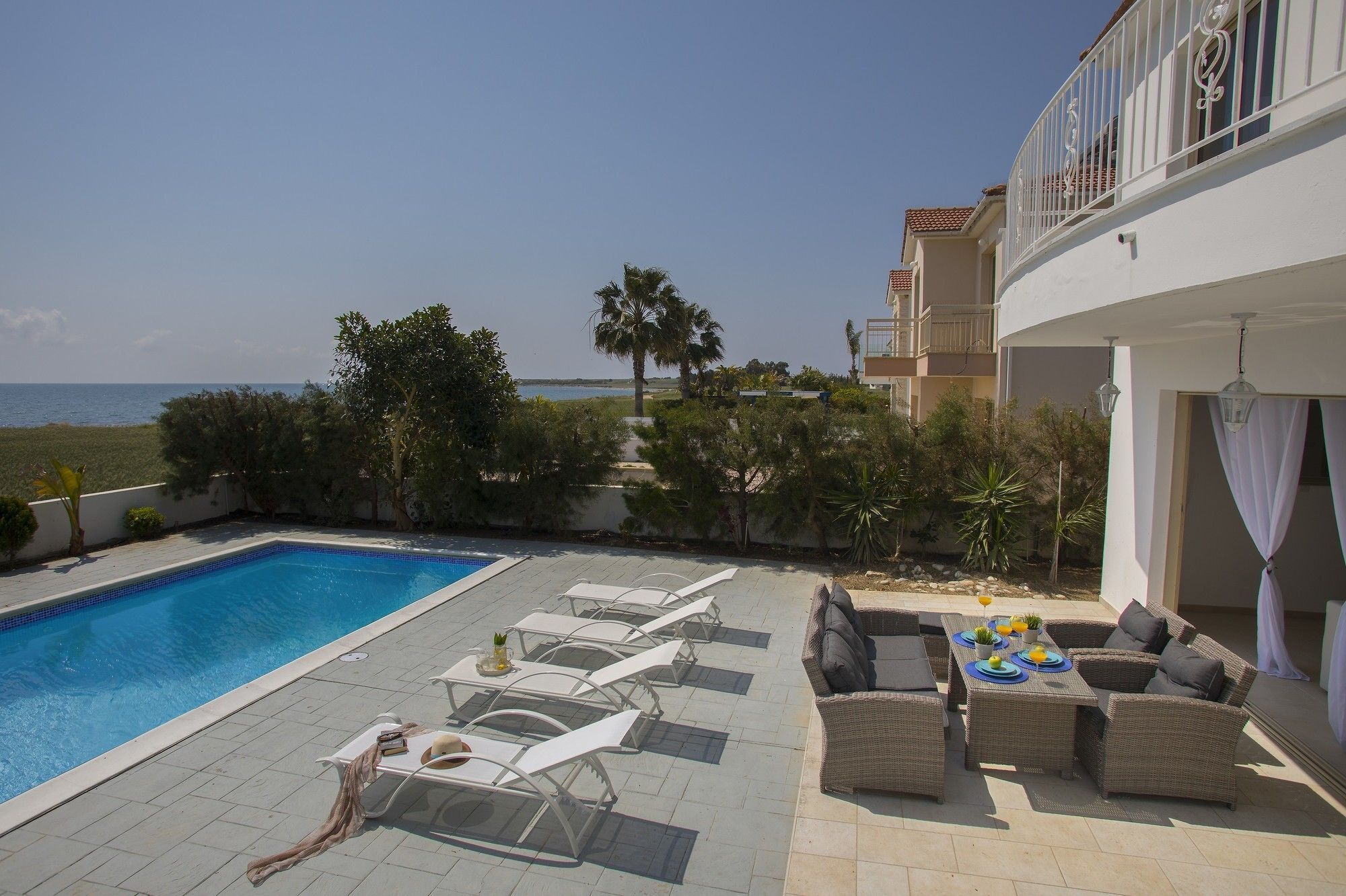 Villa Iris