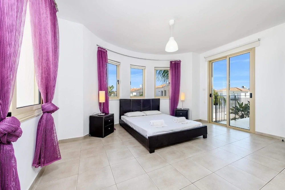 Avrora Villa