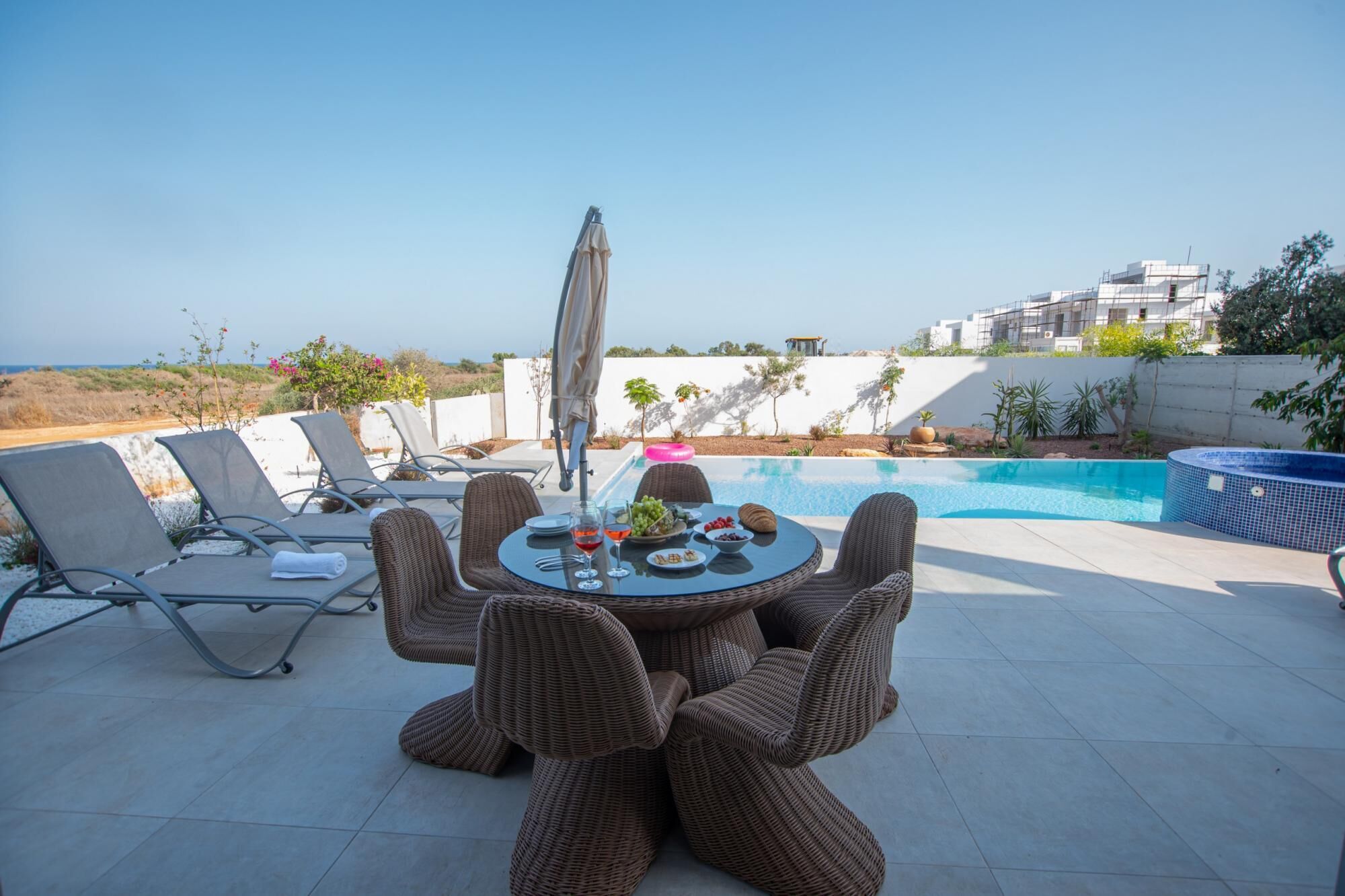 Protaras Art House Seviews