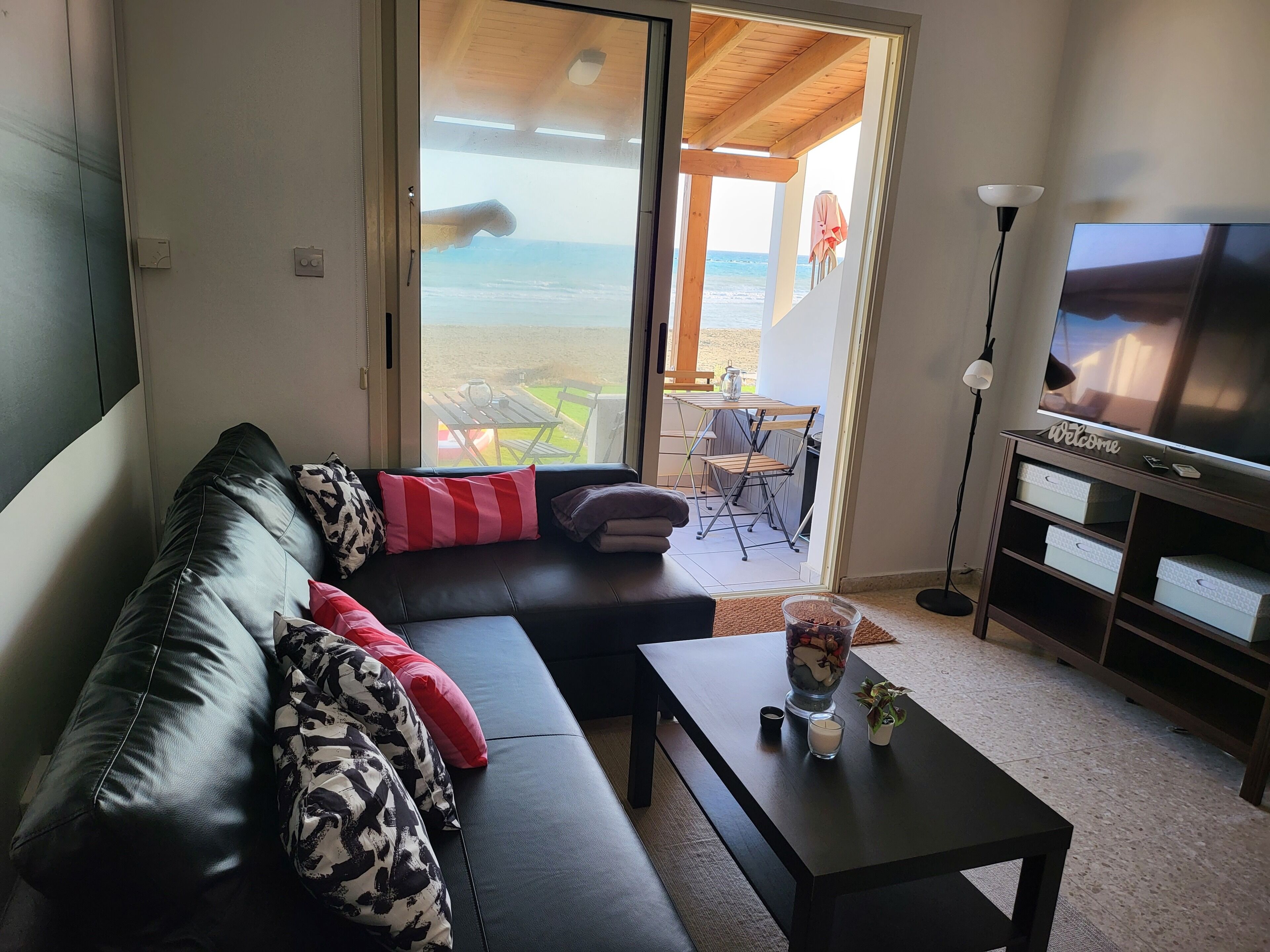 Mattis Seafront Beachhouse