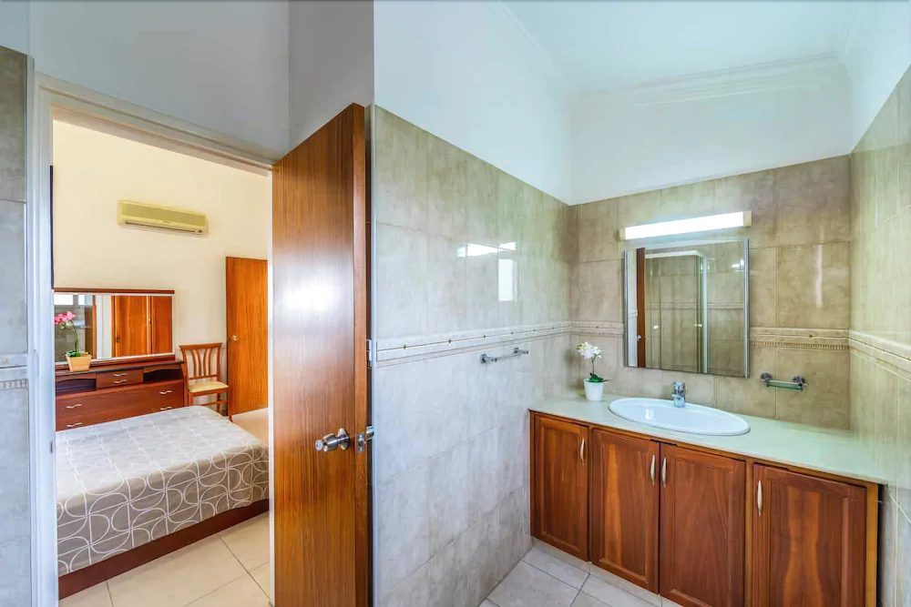 Katina Beach Villa