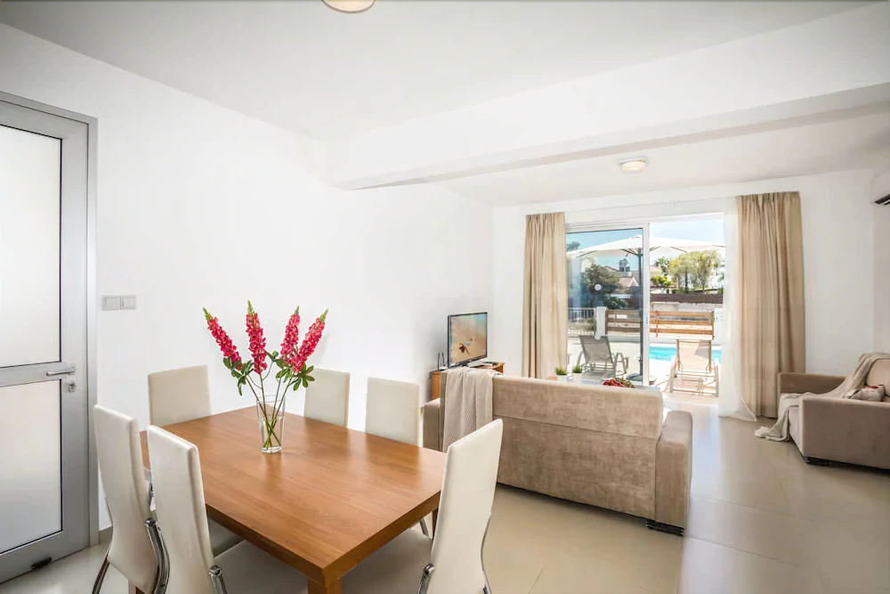 Villa White Moonflower