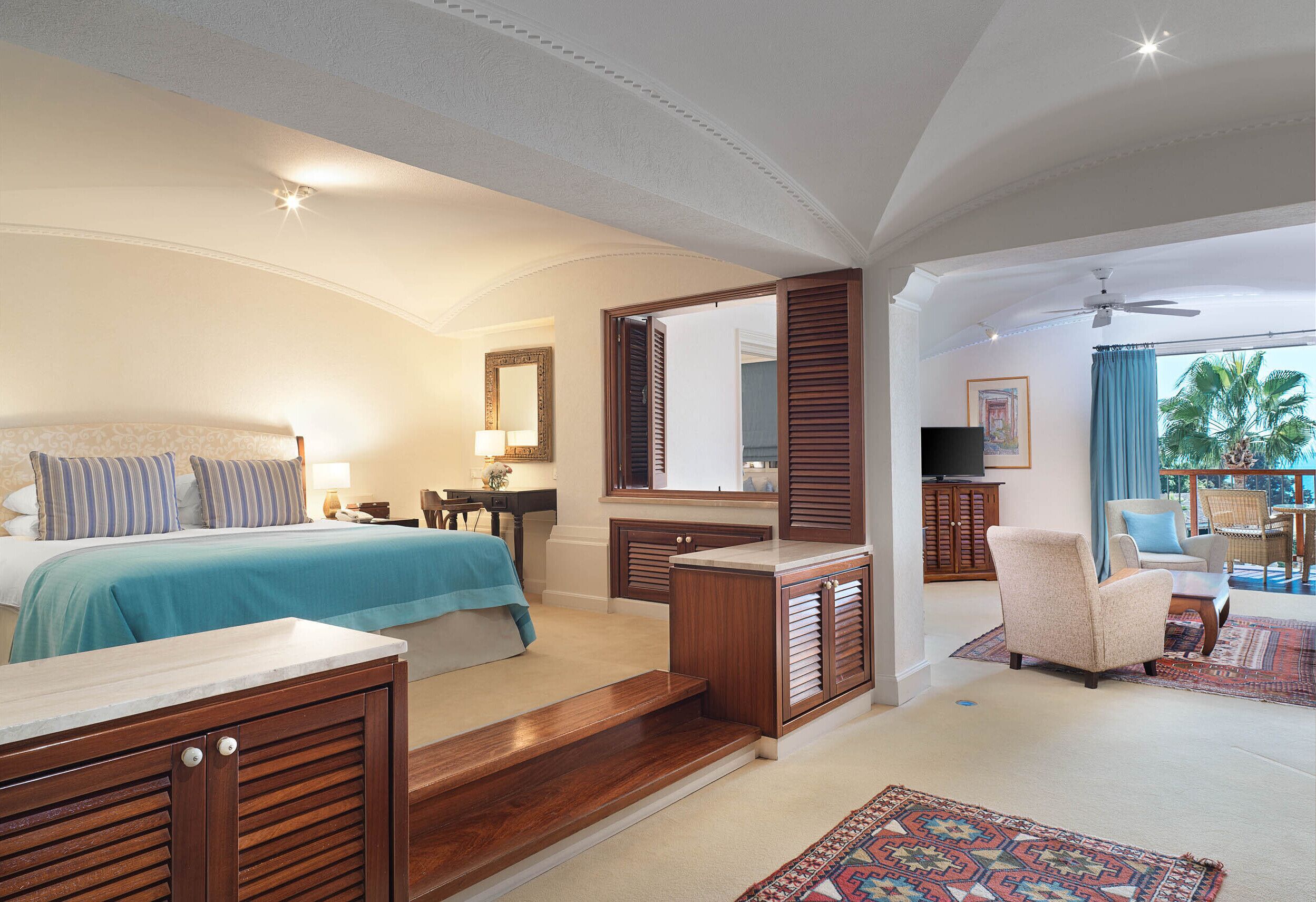 Columbia Beach Resort