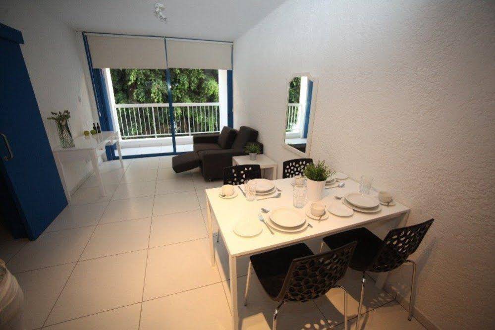 Aphentrika Apartments