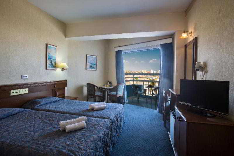 Polycarpia Hotel