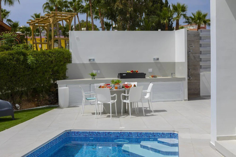 Protaras Villa Piera By The Sea