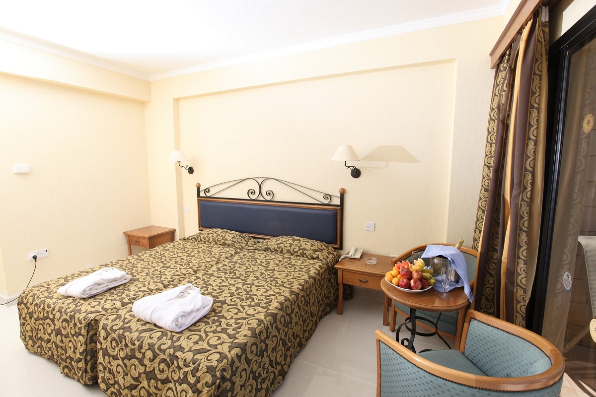 Tsokkos Gardens Hotel & Hotel Apartments