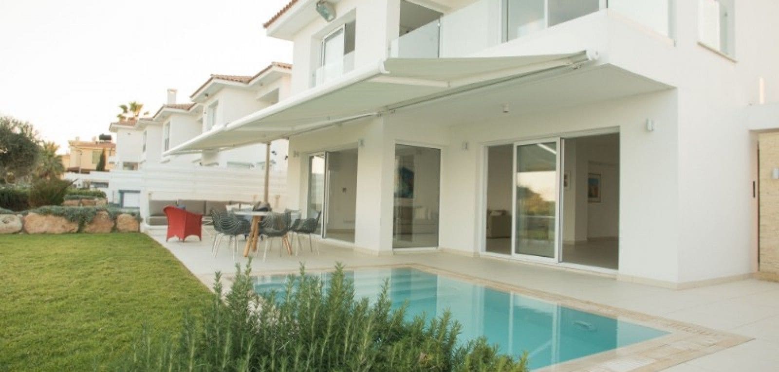Villa Scarlet