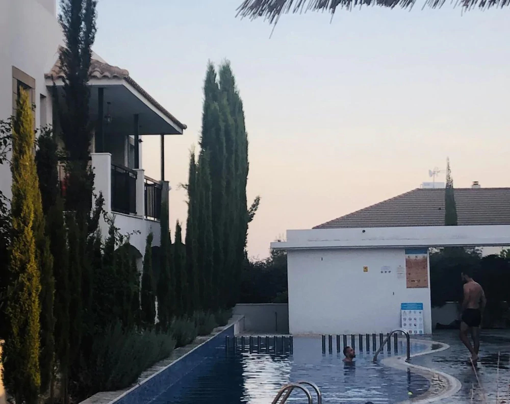 Tristar Lux Country Condo