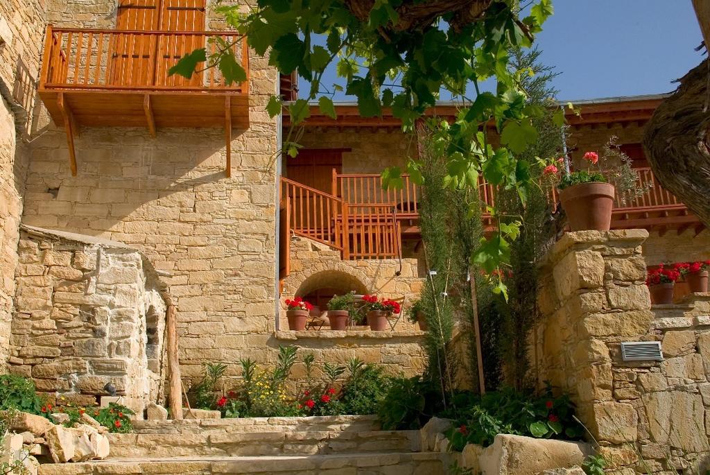 Eveleos Country House