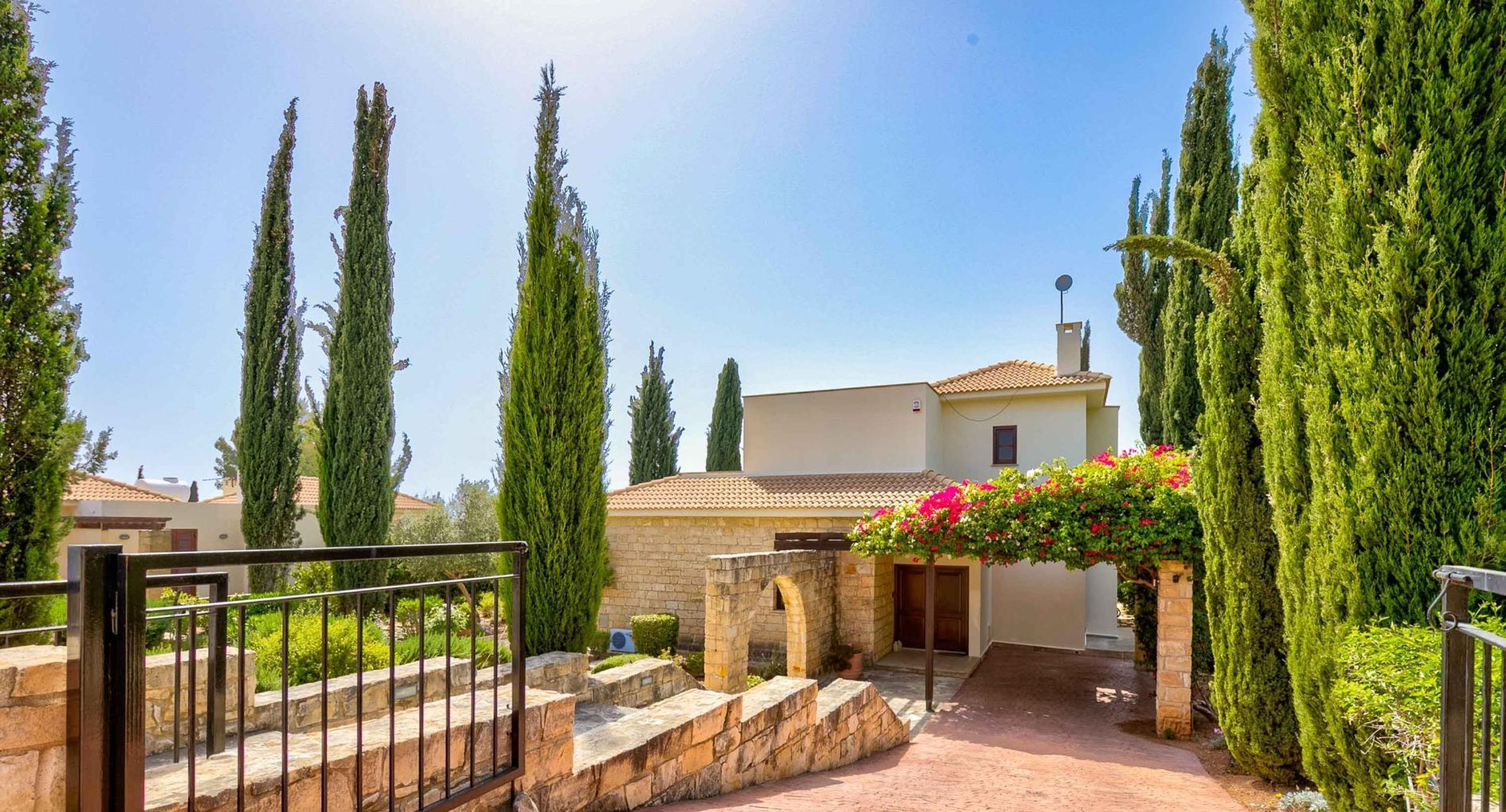 Villa Tala
