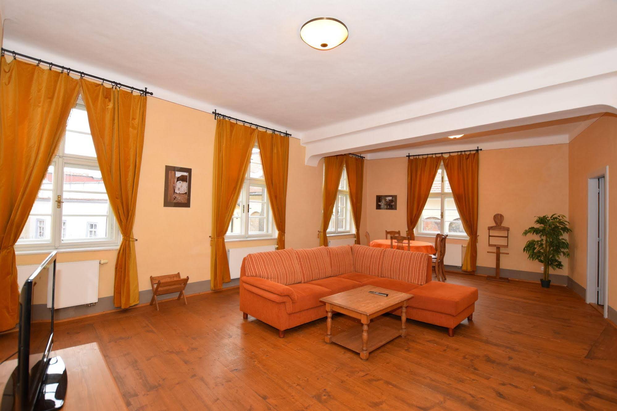 Zámecká Apartmá - Castle Apartments
