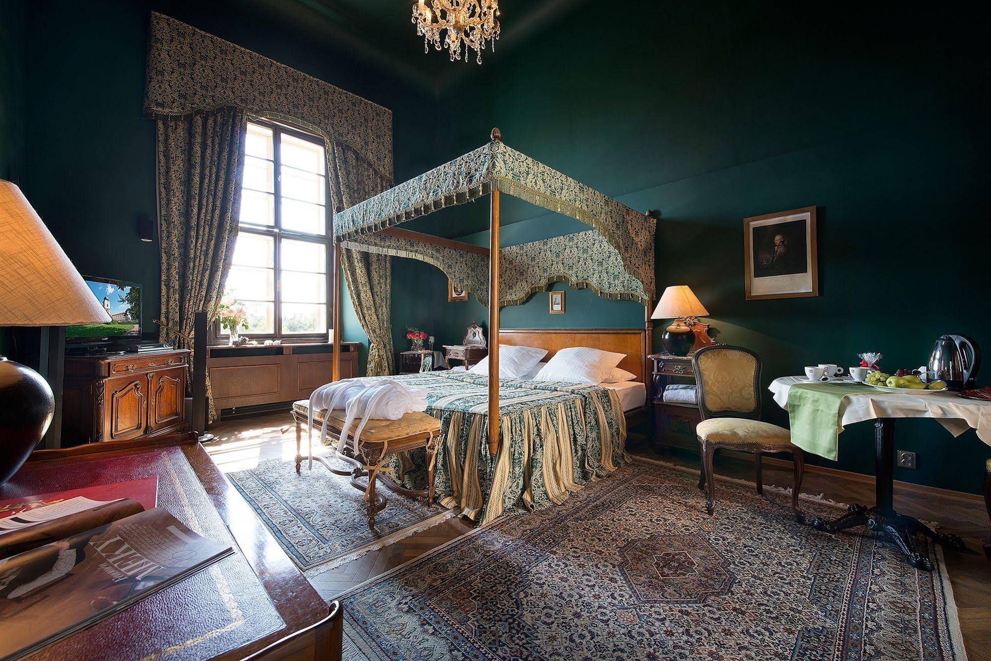 Chateau Loucen Garden Retreat