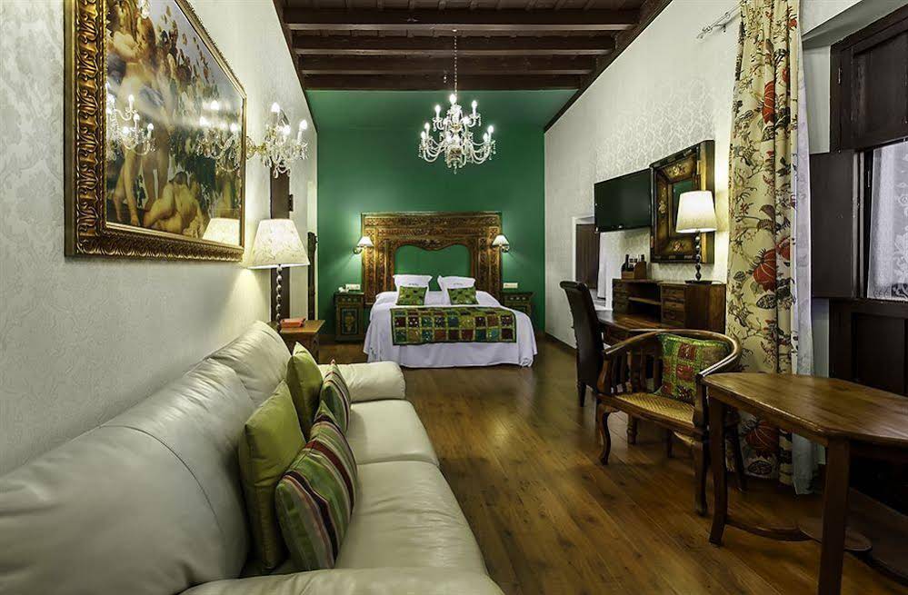 El Rey Moro Hotel