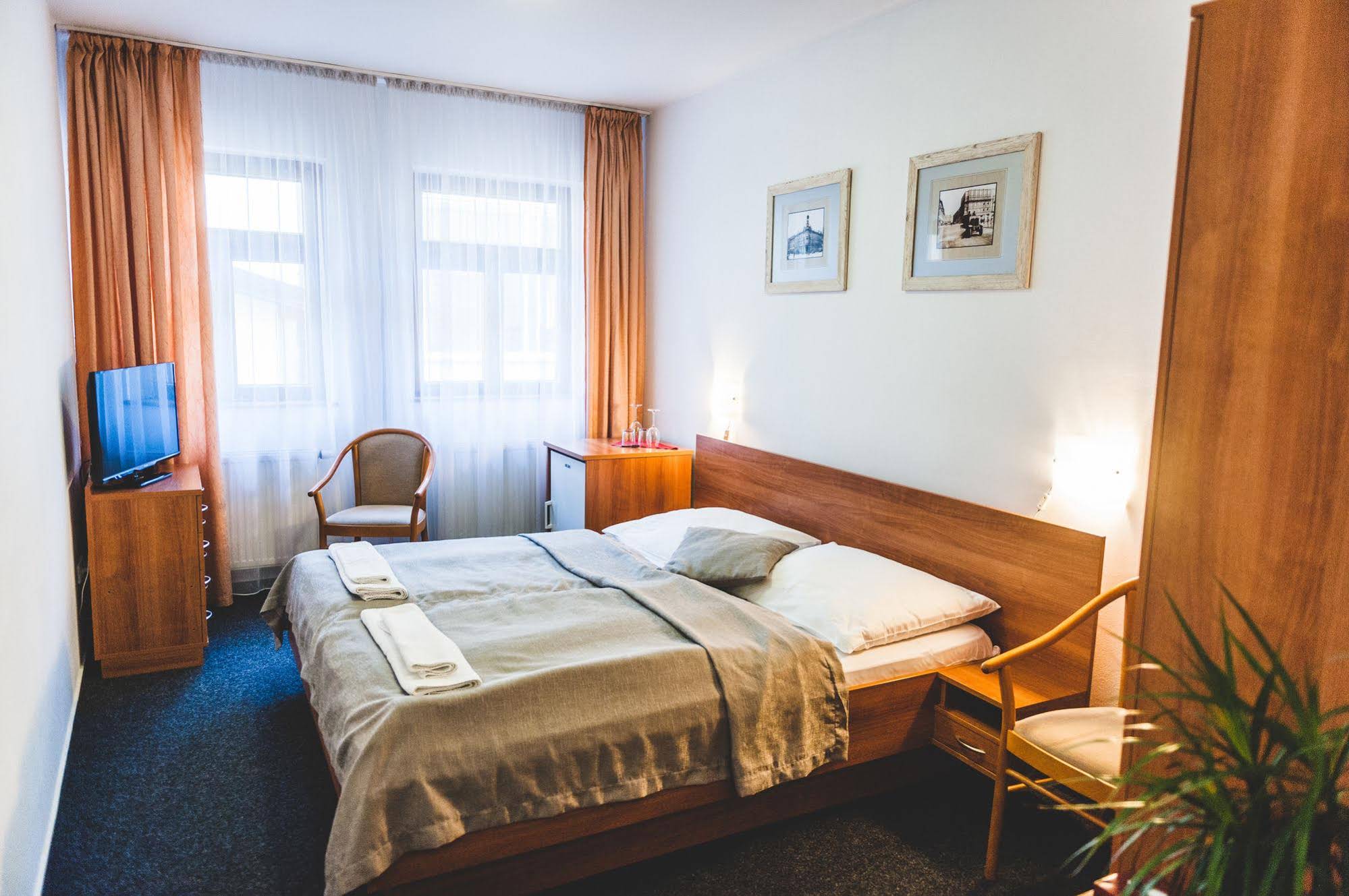 Hotel U Ceské Koruny
