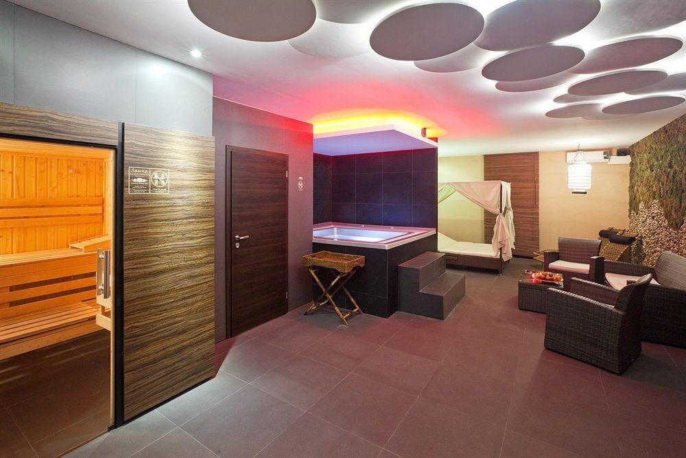 Pytloun Travel Hotel