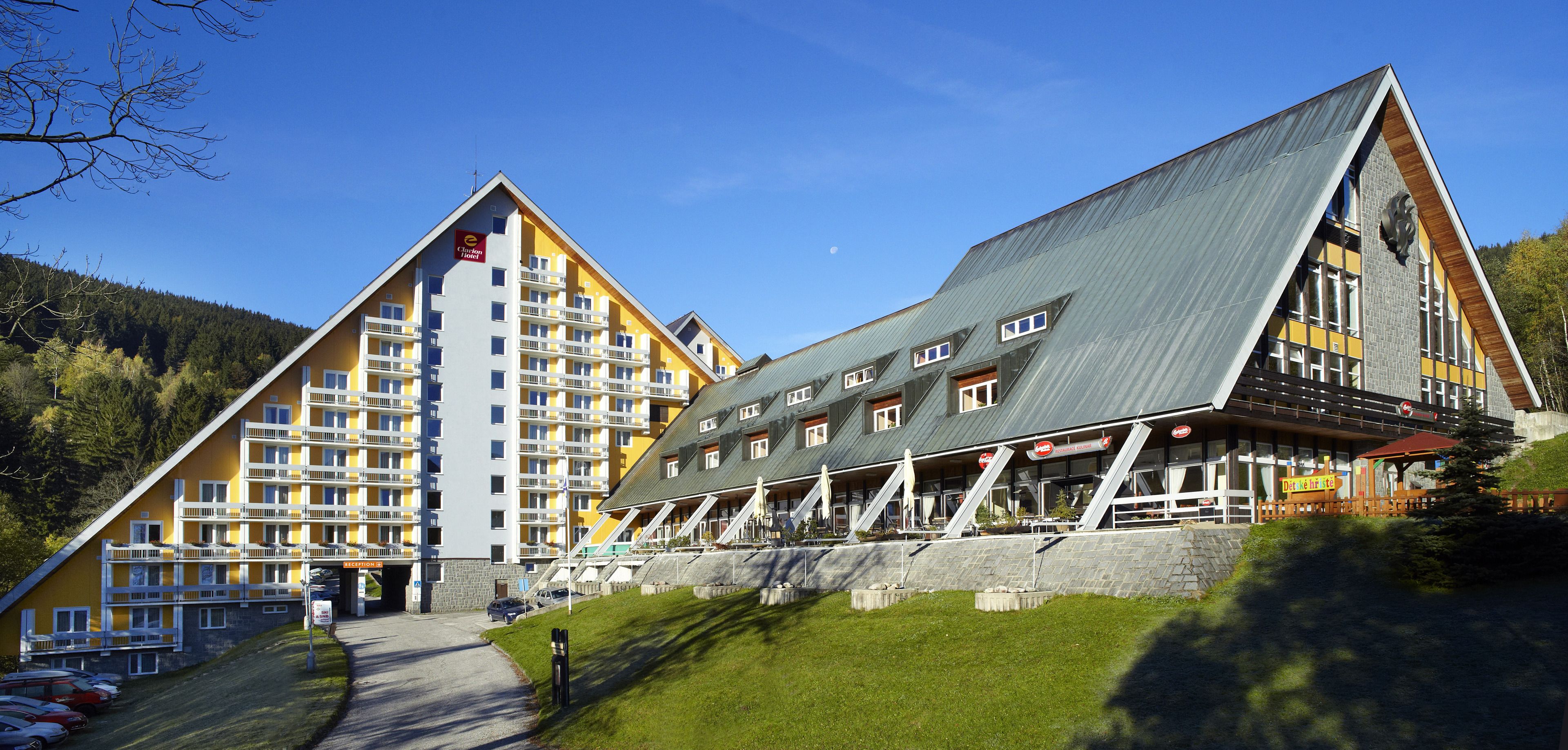 Pinia Hotel & Resort