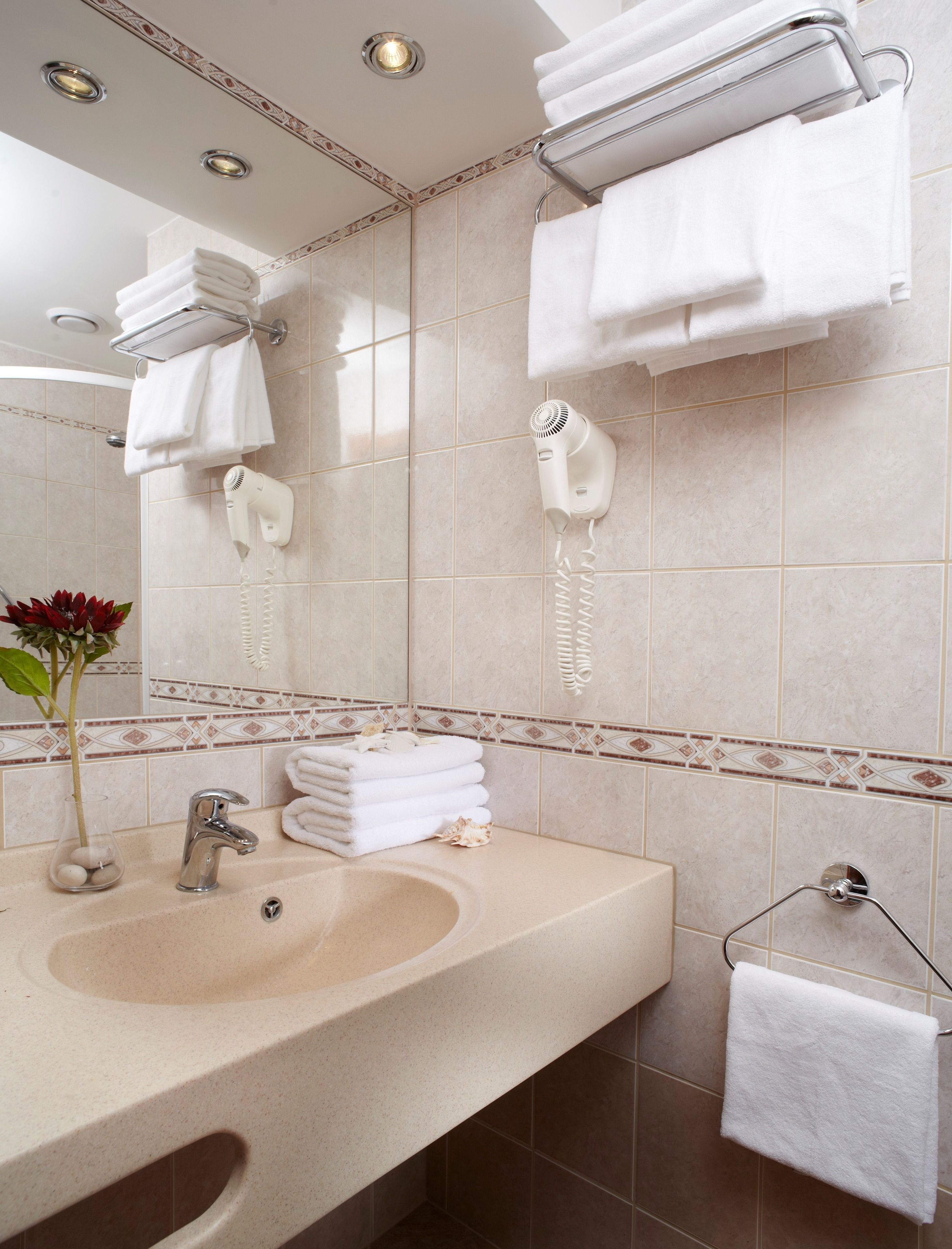 Pinia Hotel & Resort