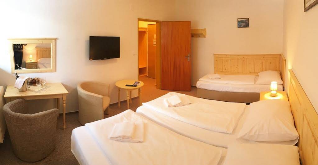 Hotel Lenka