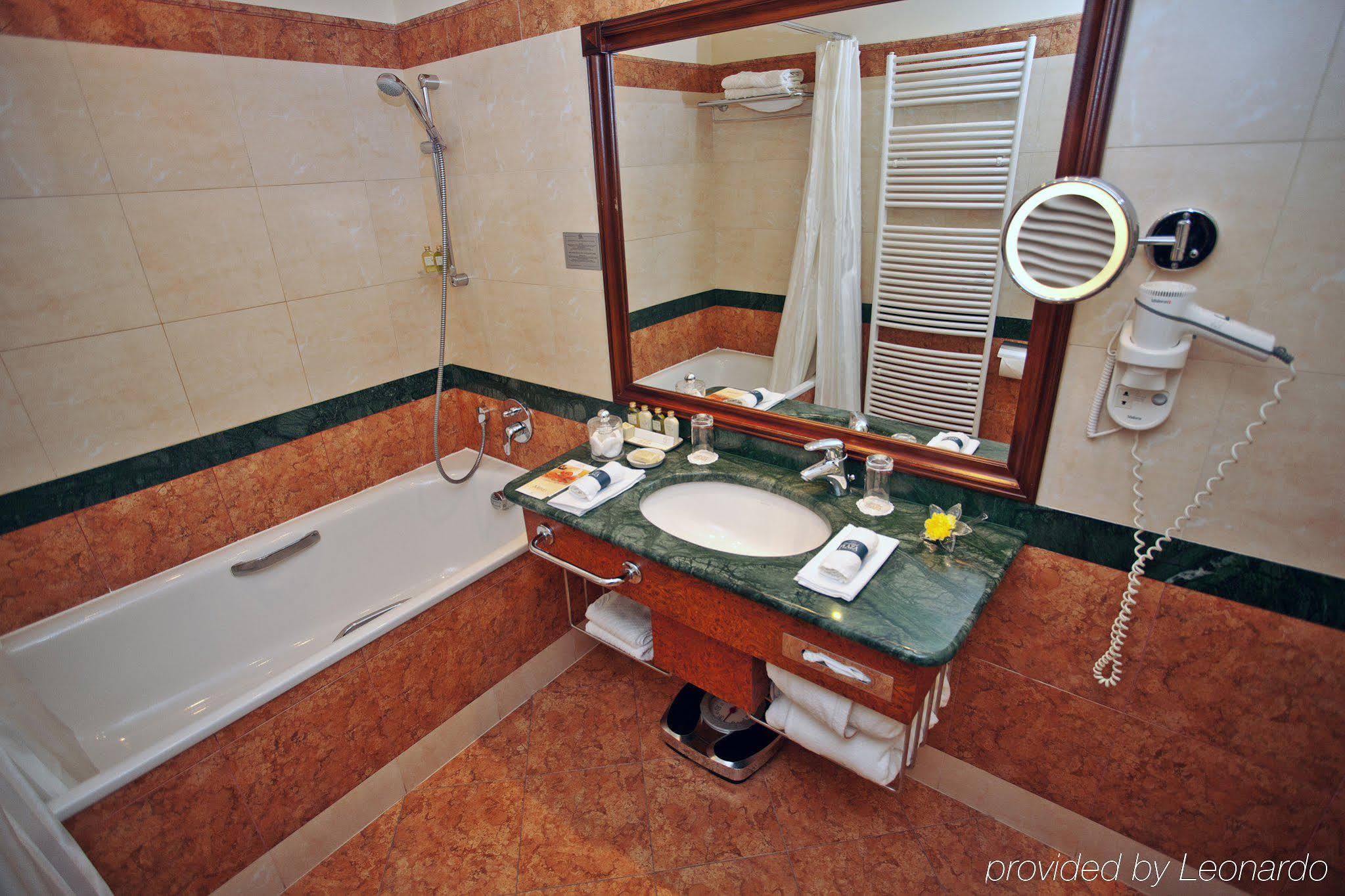 Carlsbad Plaza Medical Spa & Wellness hotel