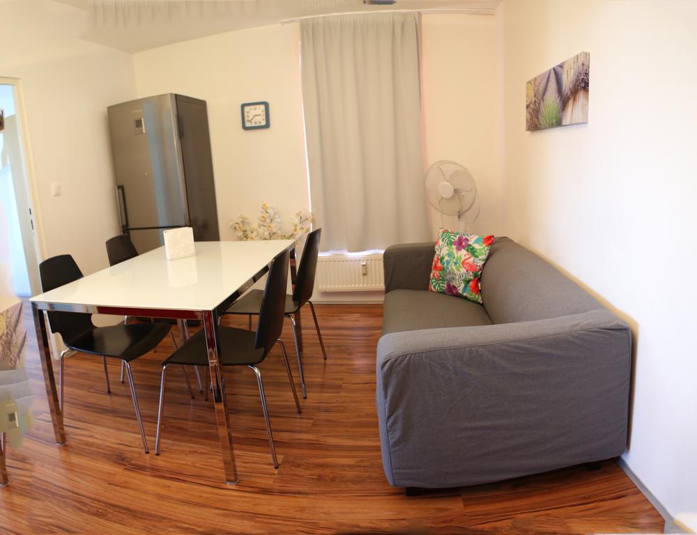 Golden Family Apartments