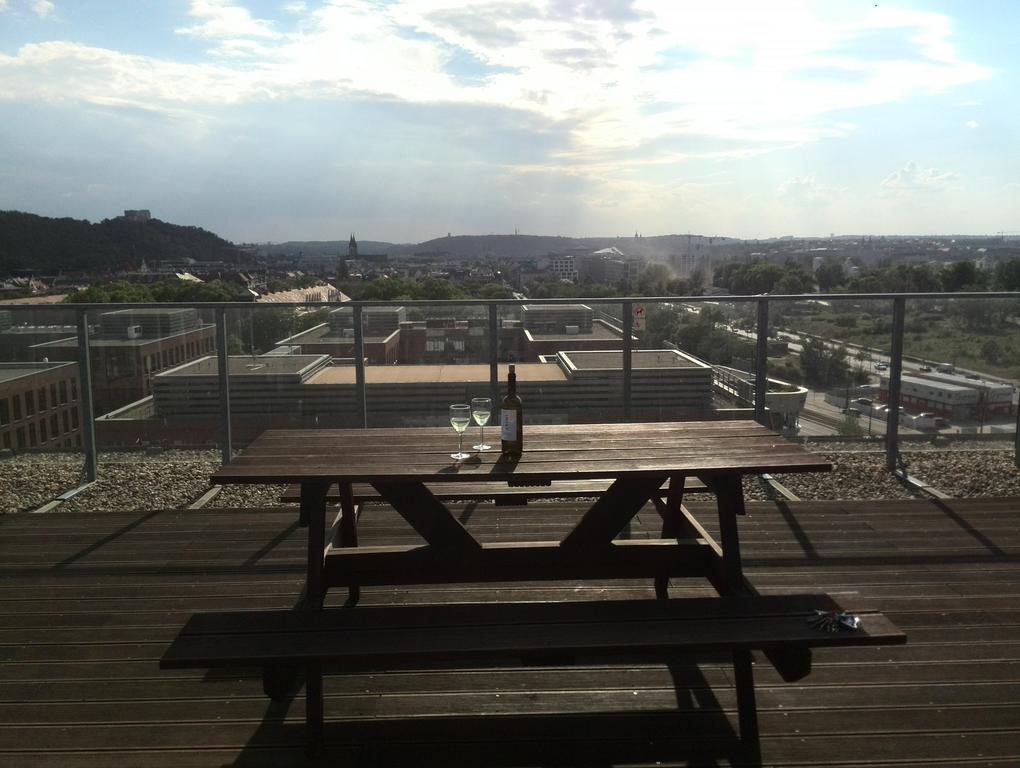 Golden Family Apartments