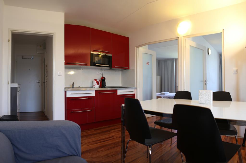 Golden Family Apartments