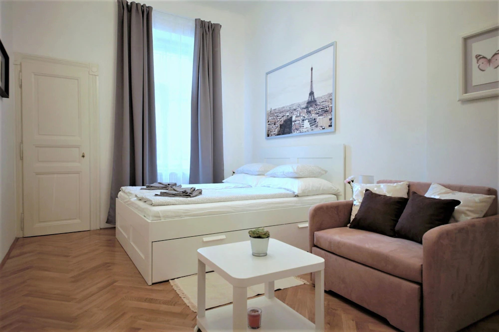 City Castle Aparthotel