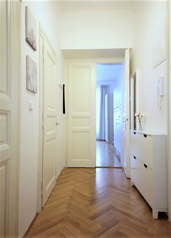 City Castle Aparthotel