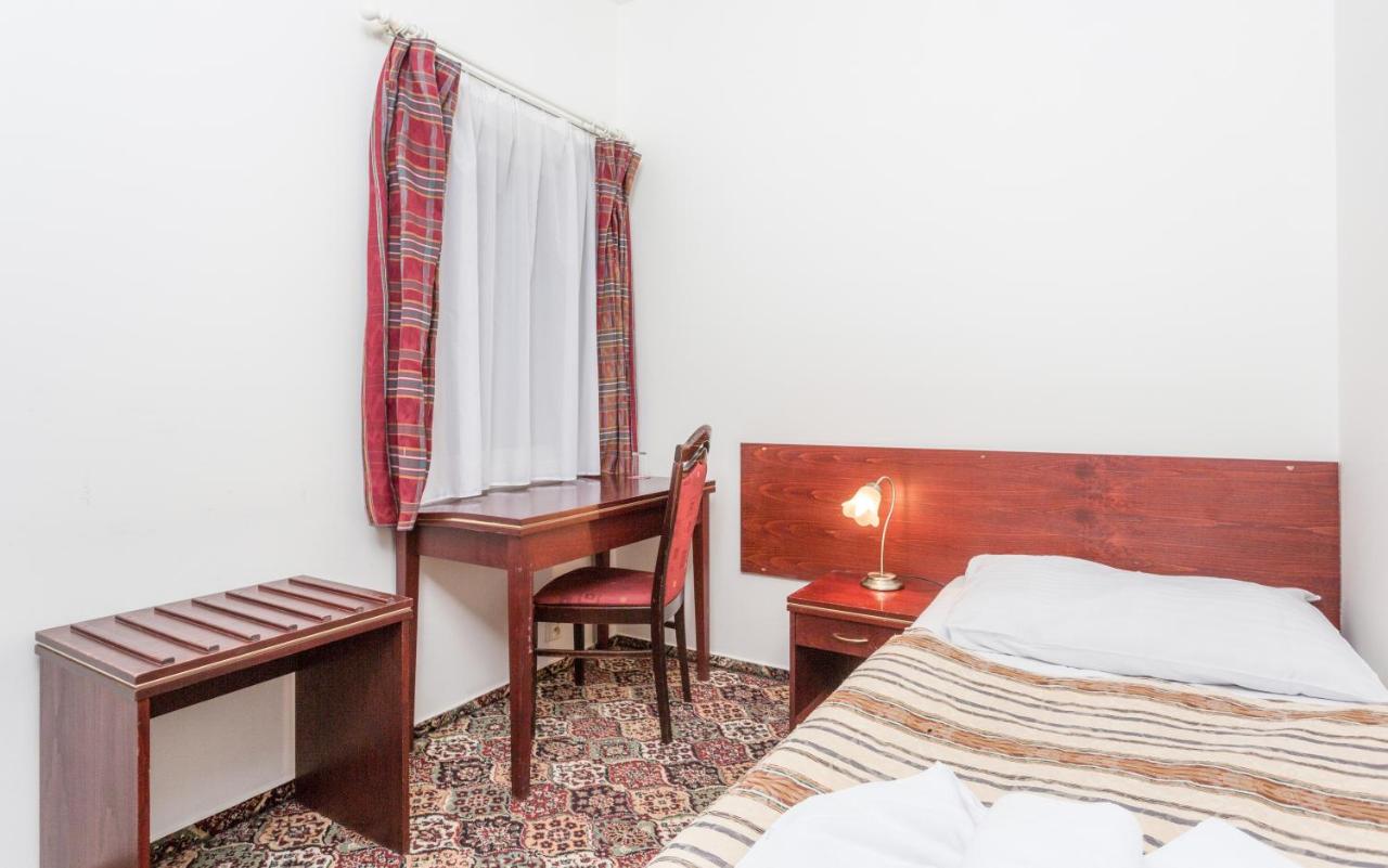 Aureli hotel City Inn