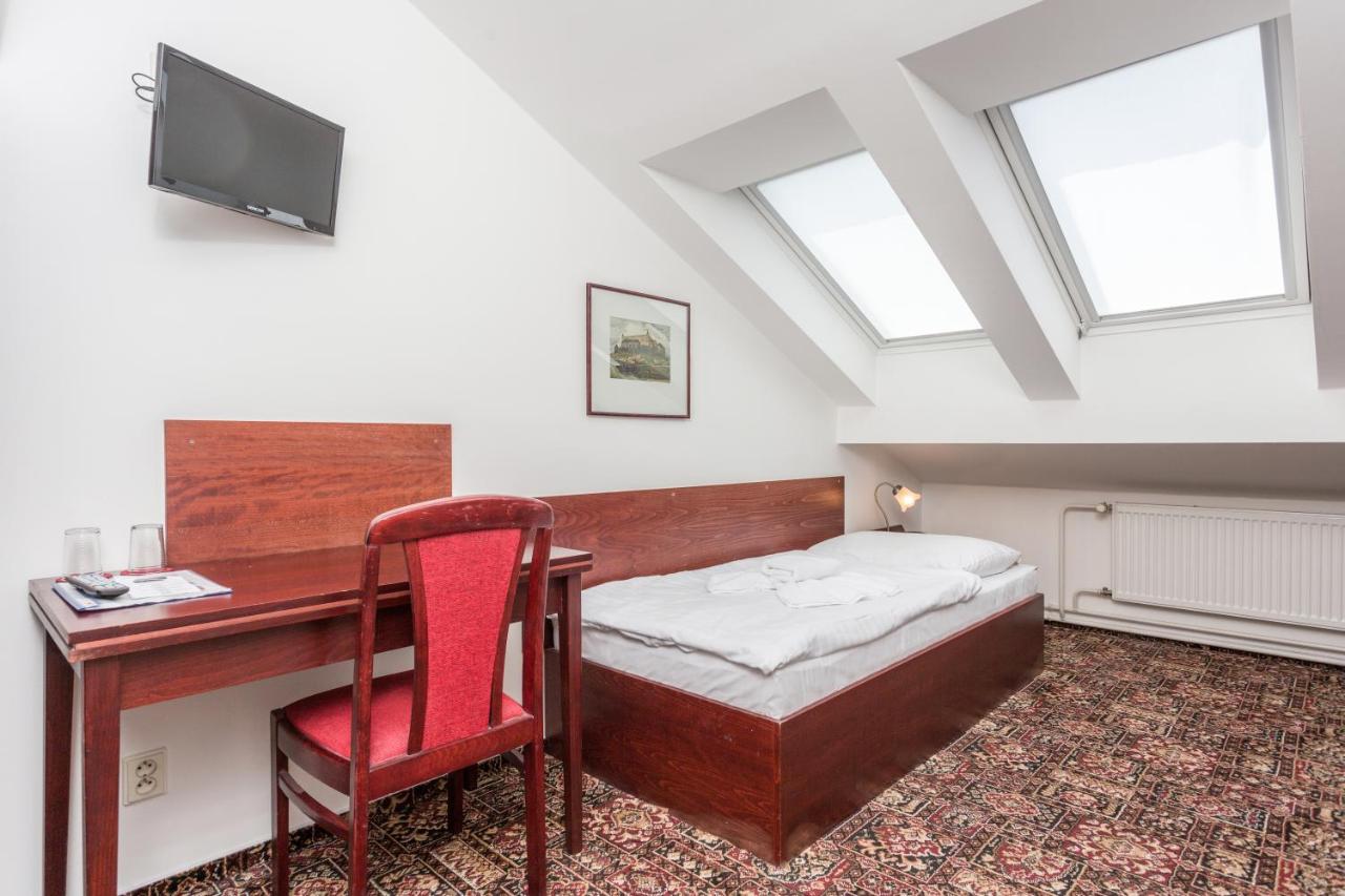 Aureli hotel City Inn
