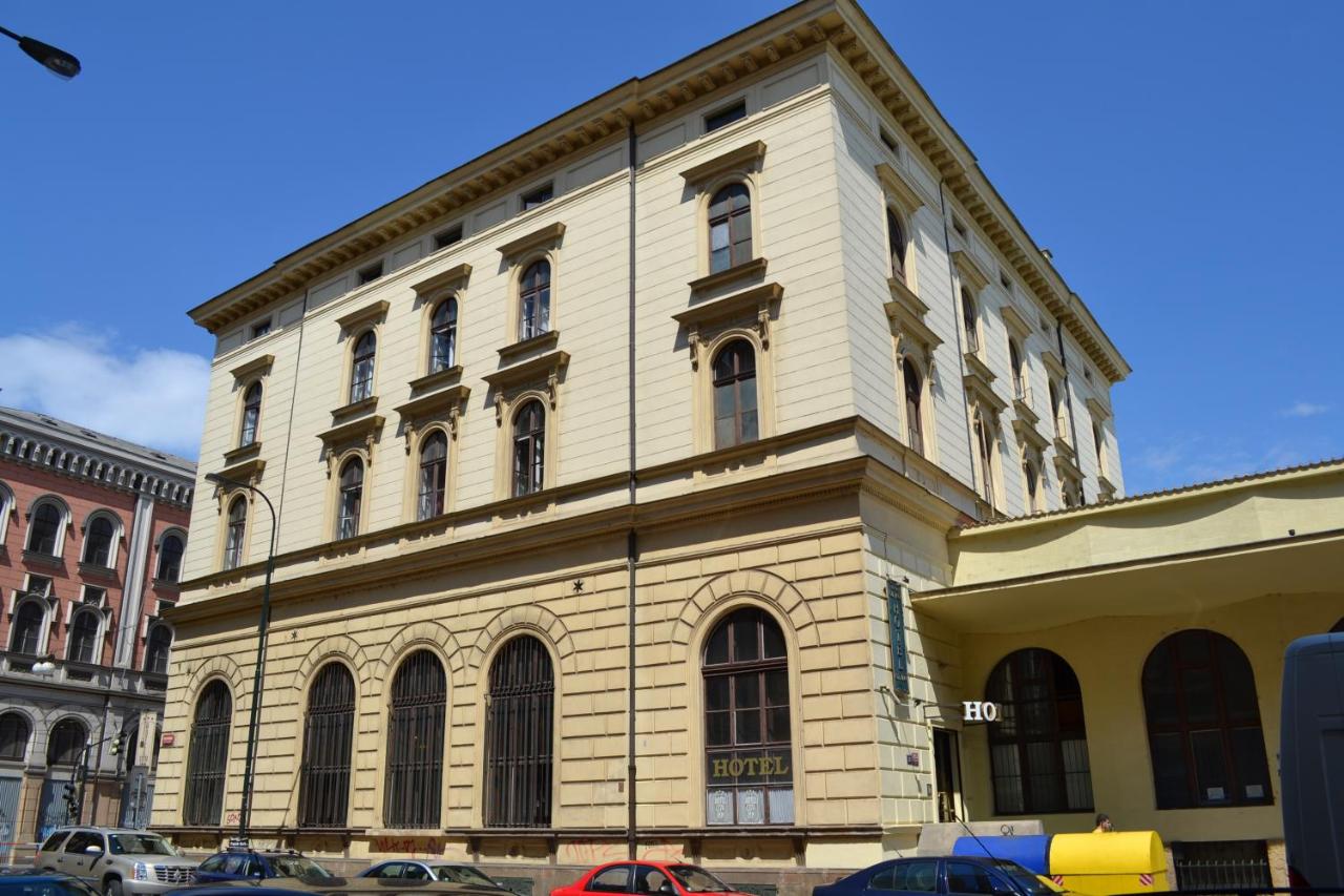 Aureli hotel City Inn