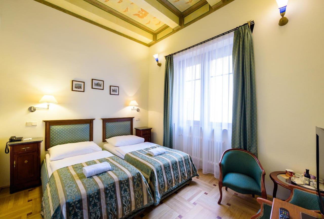 Elite Hotel