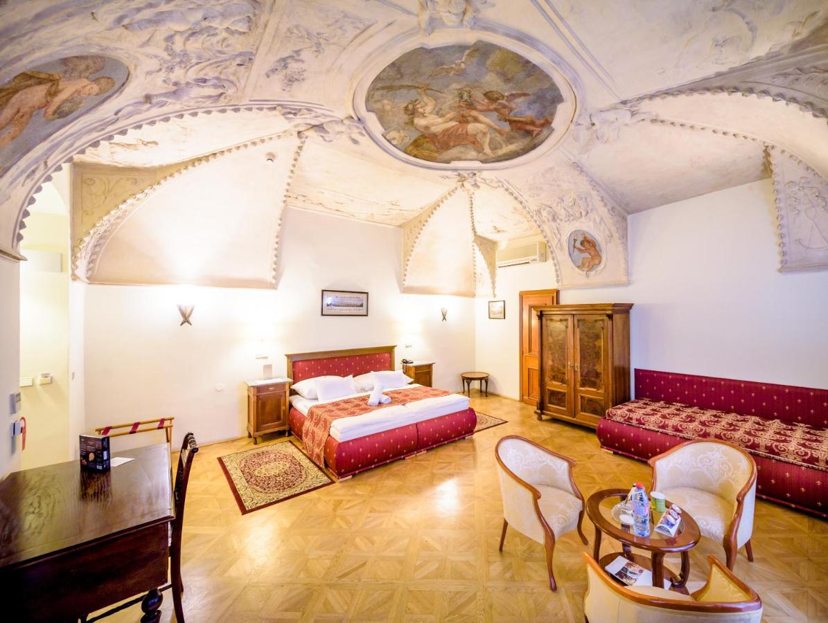 Elite Hotel