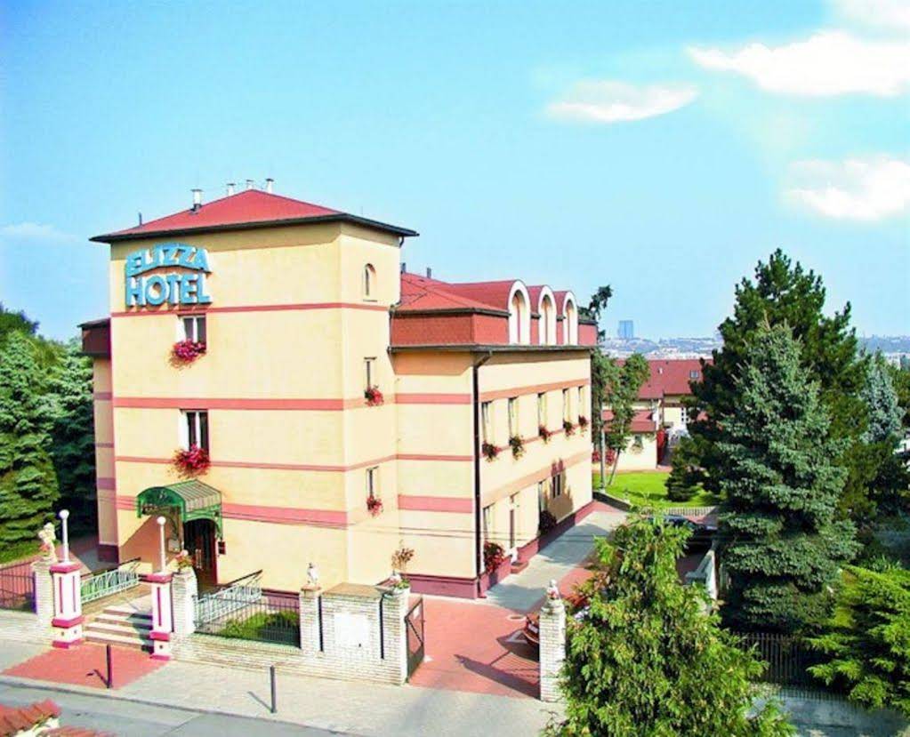 Elizza