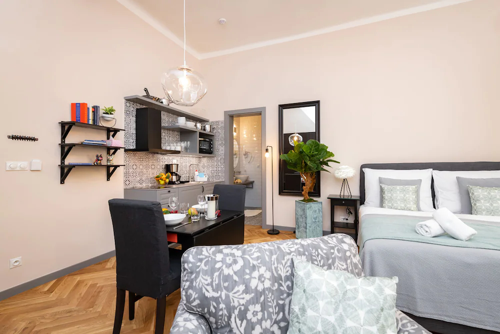 EMPIRENT Garden Suites Residence