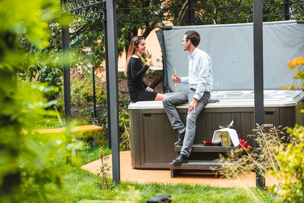 EMPIRENT Garden Suites Residence