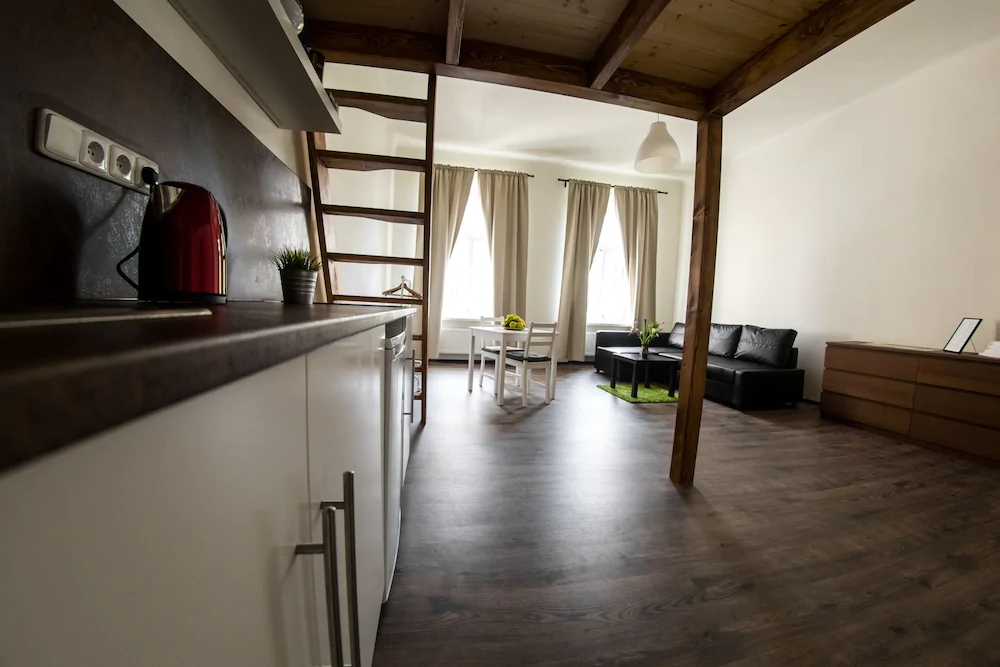 Freedom rooms and apartments