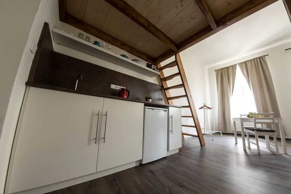 Freedom rooms and apartments