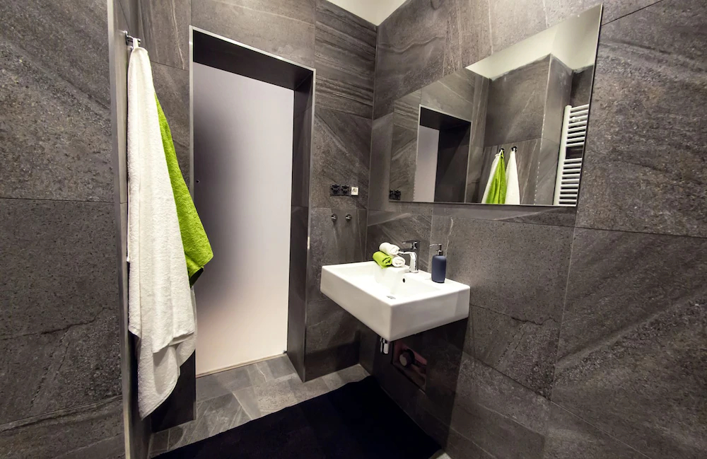 Freedom rooms and apartments