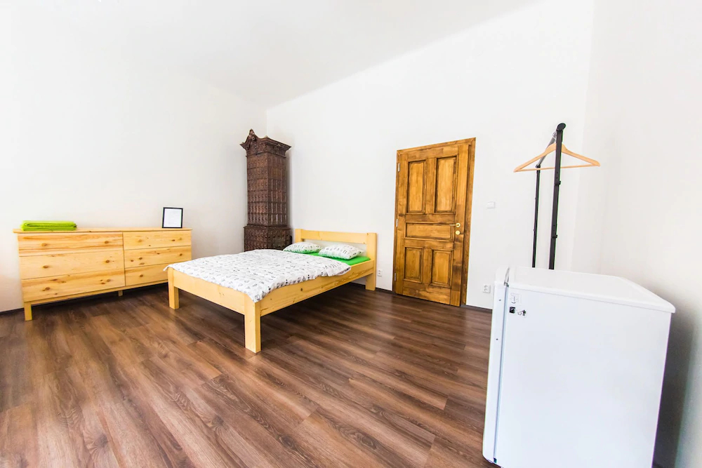 Freedom rooms and apartments