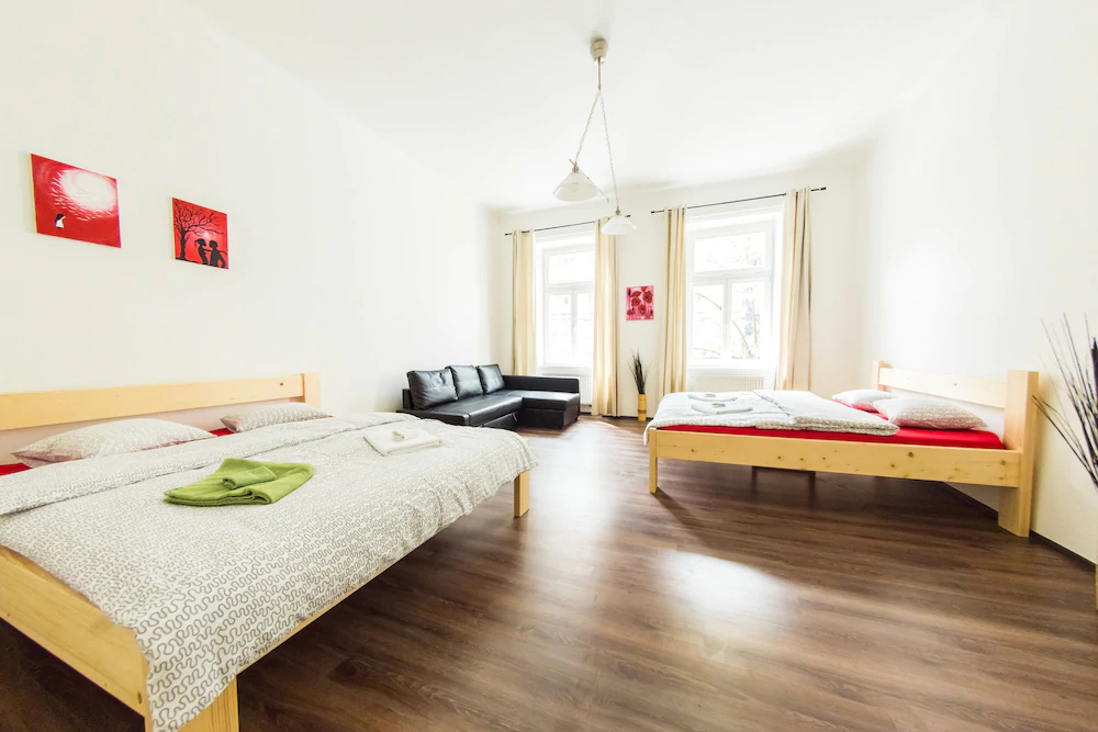 Freedom rooms and apartments